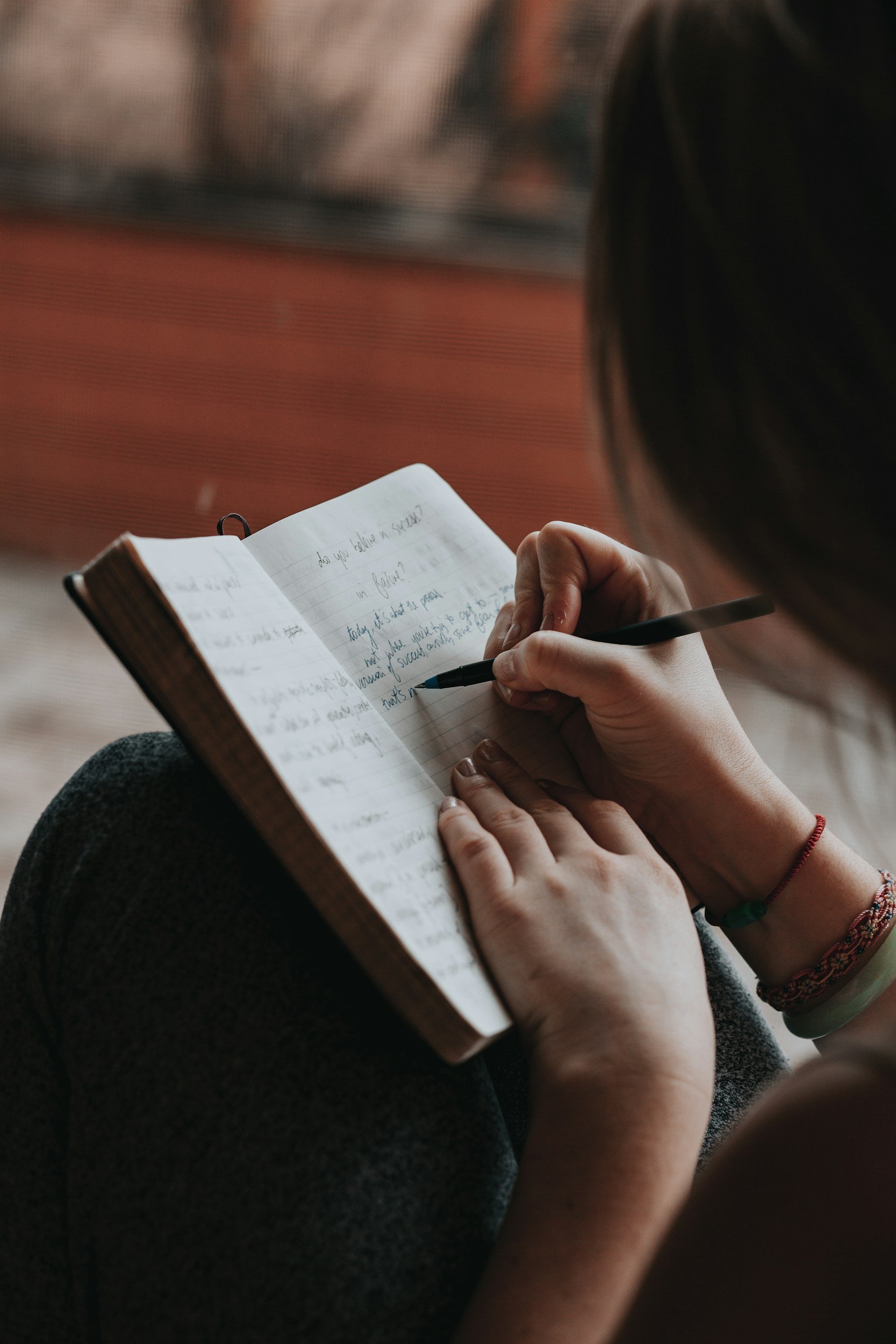 Why Your Therapist Keeps Telling You to Journal